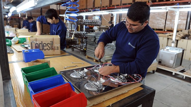 Salud mental y trabajo: precariedad laboral en migrantes