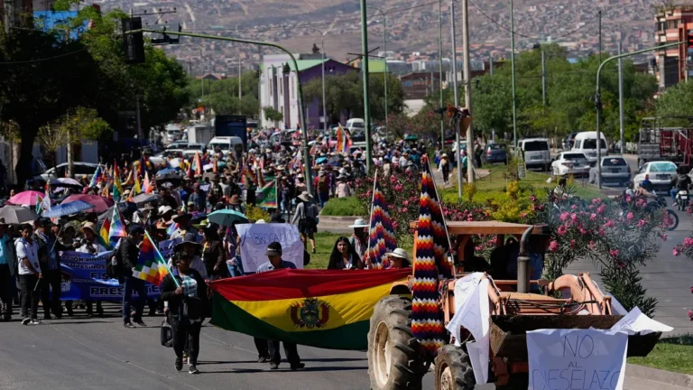Bolivia y Ecuador en estado de excepción