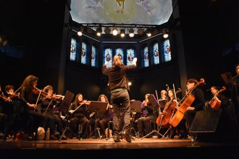 Tres voces, una orquesta