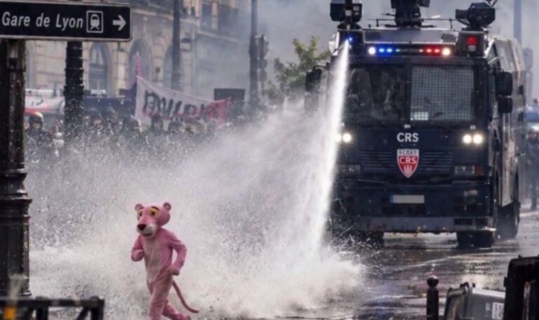 Francia: protestas y toque de queda